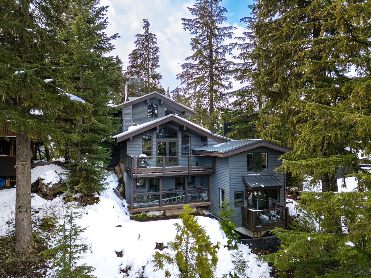 3369 Panorama Ridge