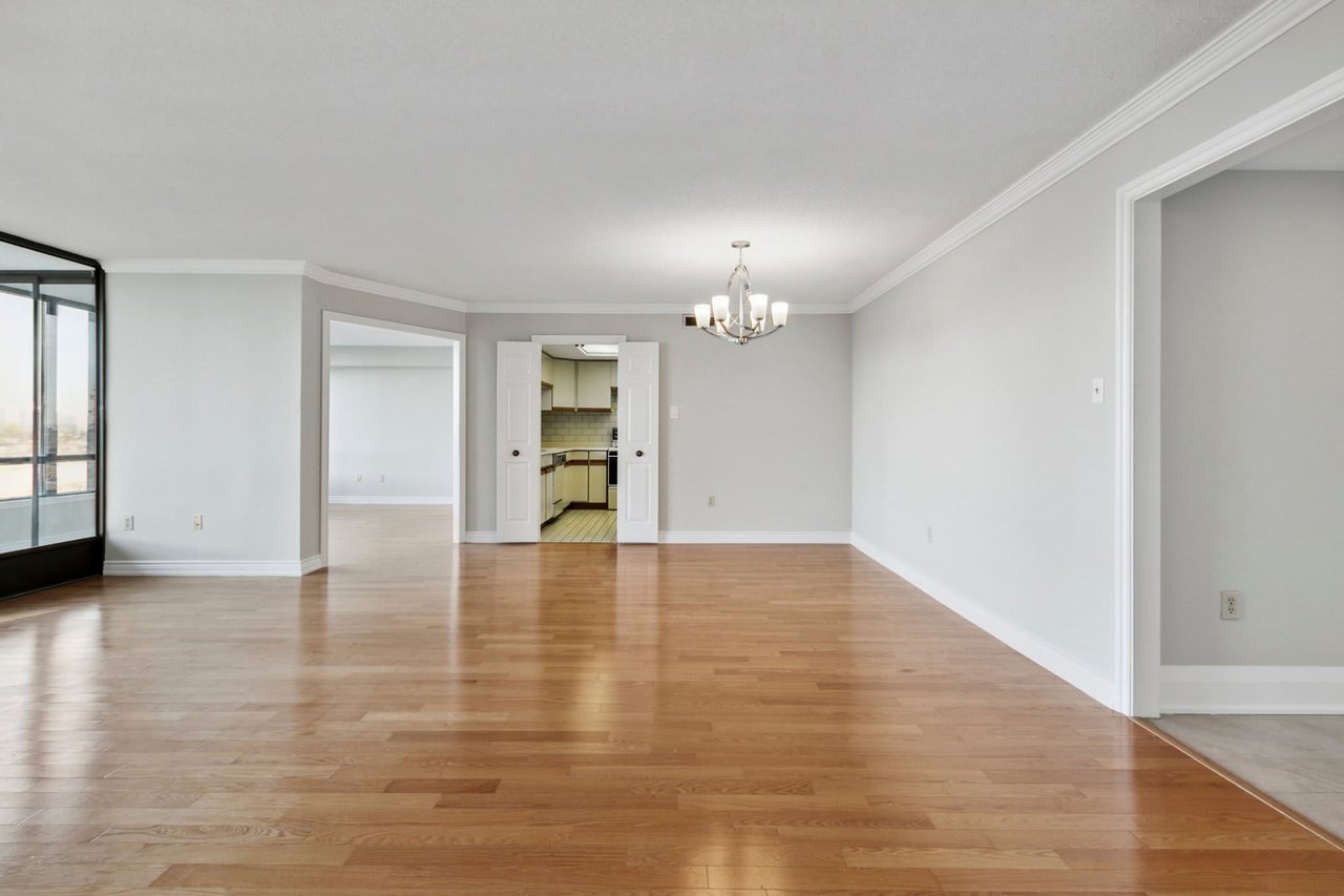 65 Skymark Drive 301