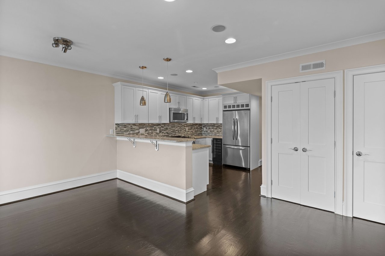 172 W 7th St. #2