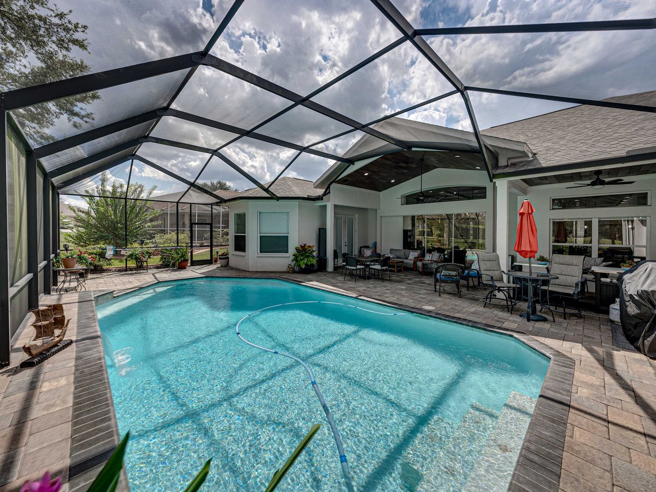 13228 THOROUGHBRED DR