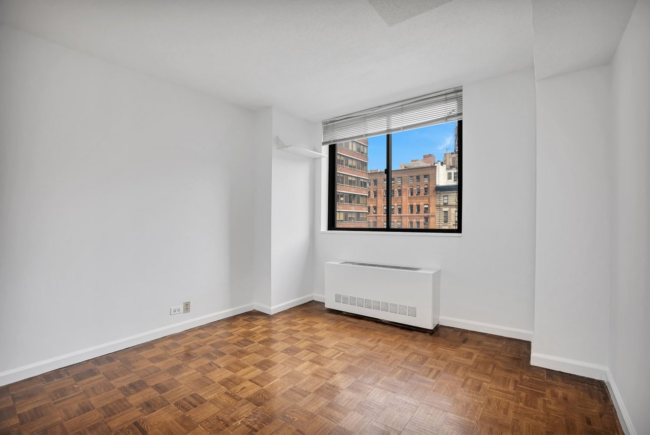 225 W 83rd St, #5W