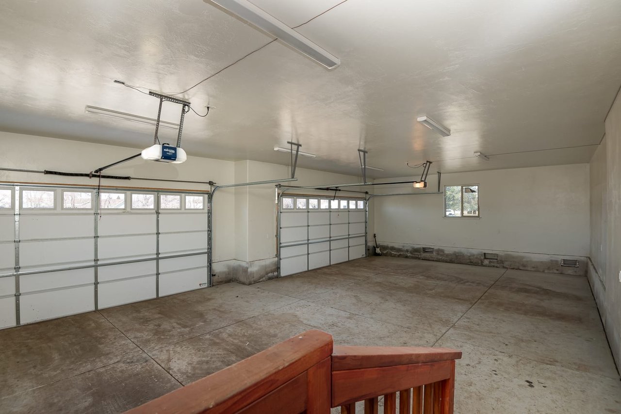 Remodeled Home with Land & Barn...Plus VIEWS