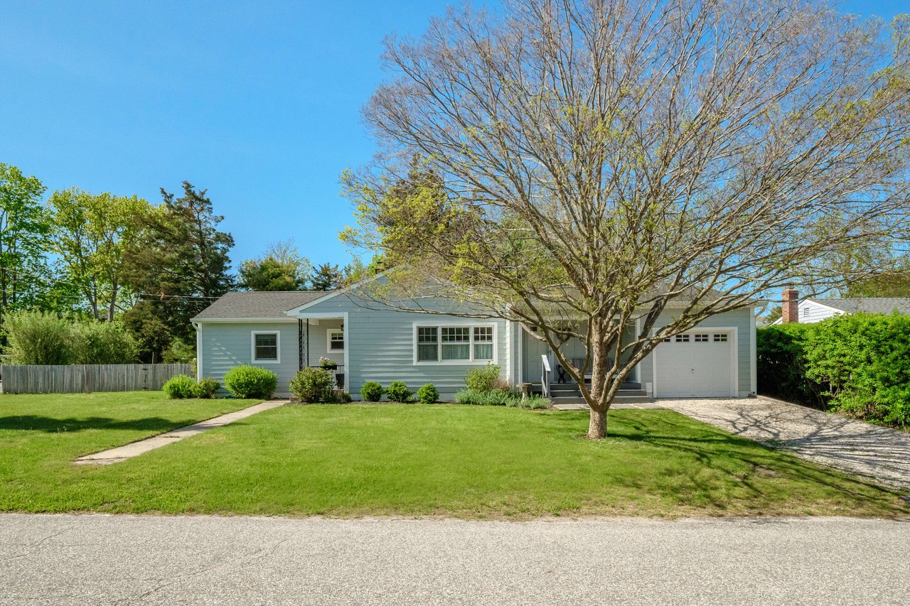 Single-Level in Sag Harbor by Long Beach