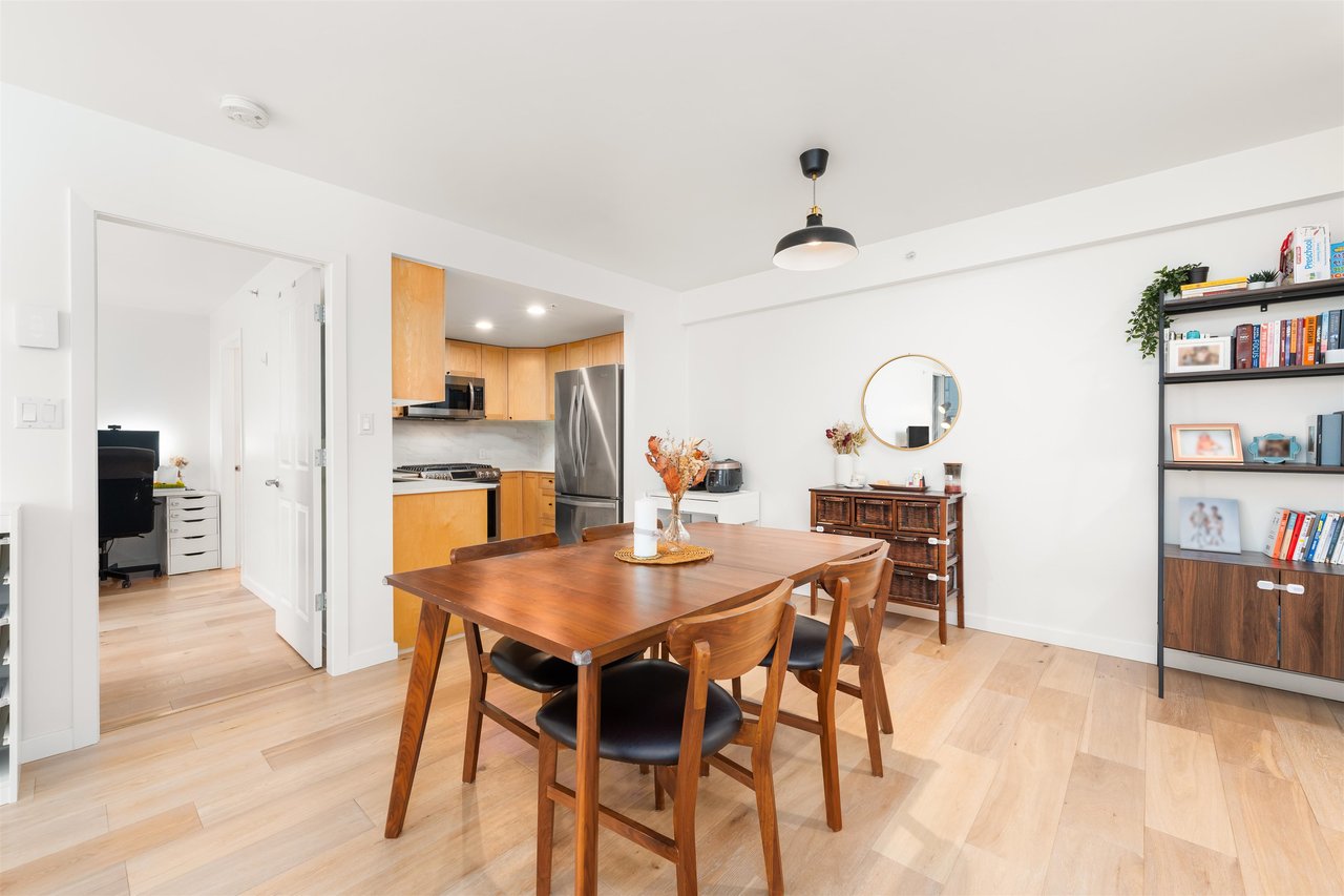 604-1425 W 6th Ave