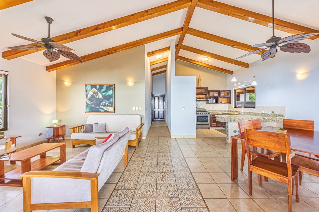 Luxury Ocean View Resort, Dominical, Puntarenas