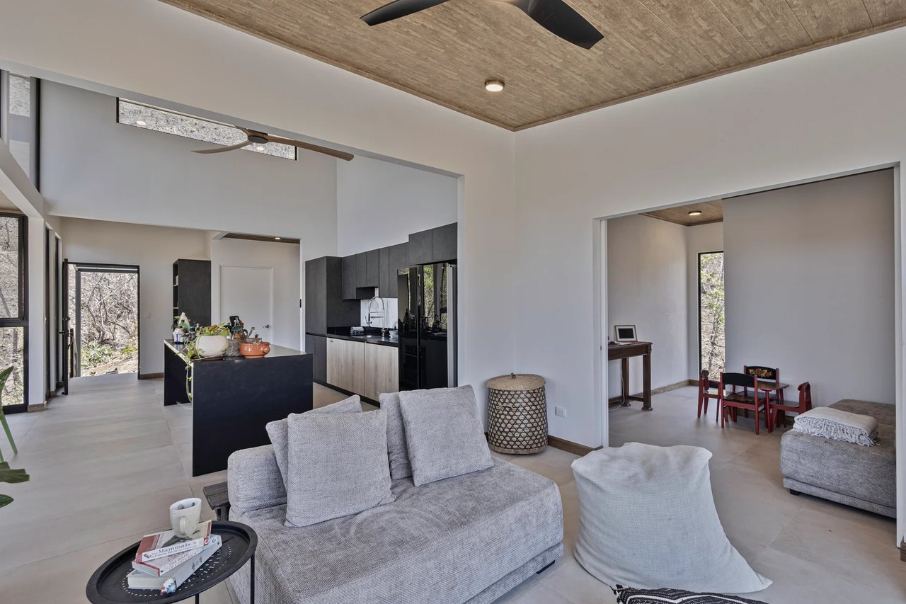 Modern Hilltop Home with Ocean Views, Papagayo, Guanacaste