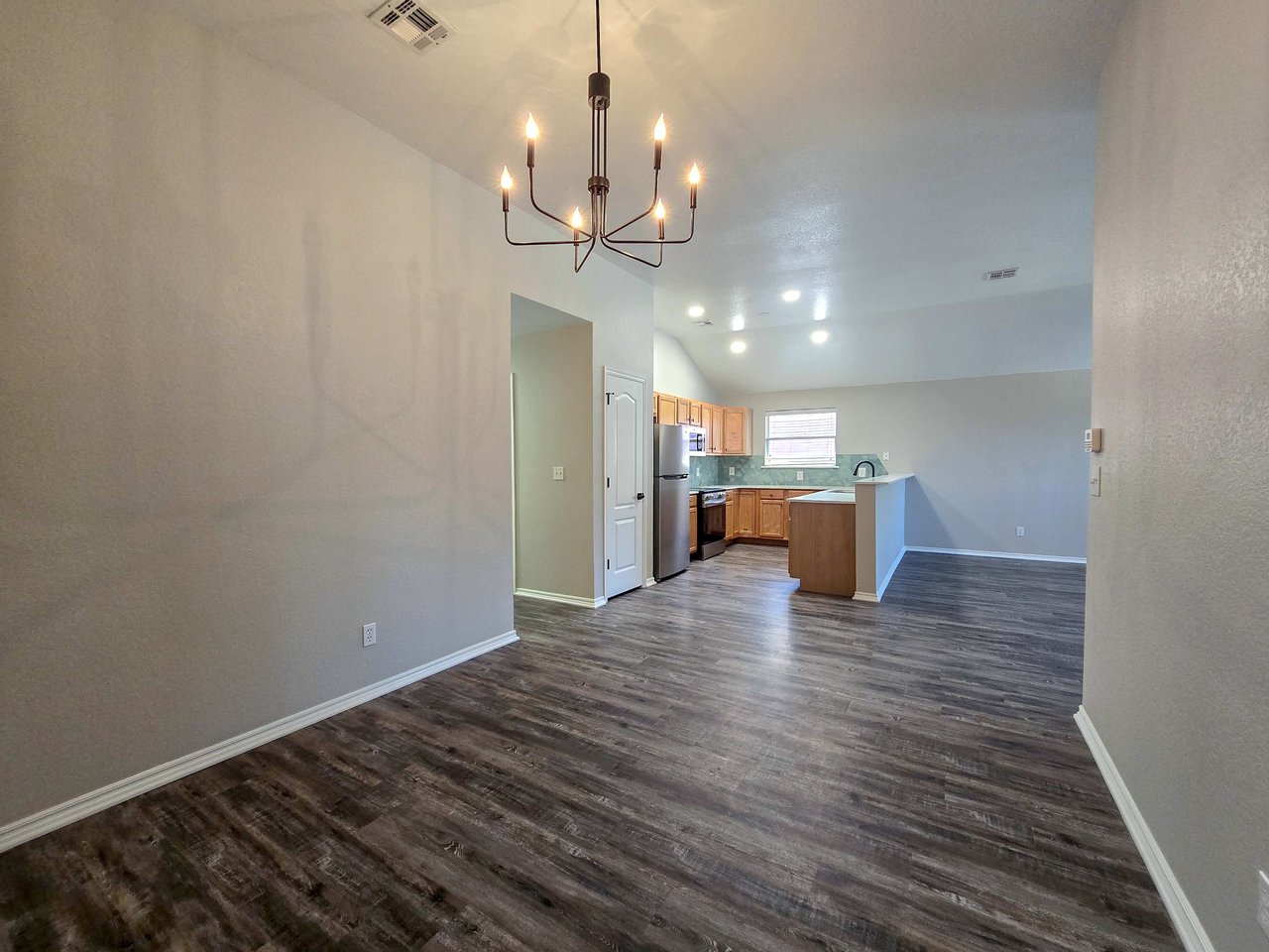 1252 Kingston Rd
