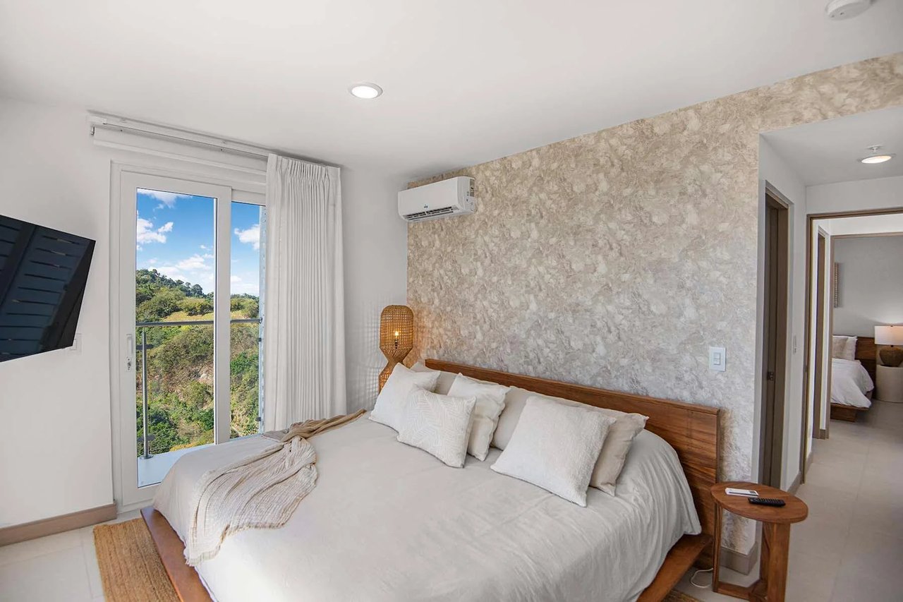Luxury Oceanview Corner Penthouse, Jaco, Puntarenas