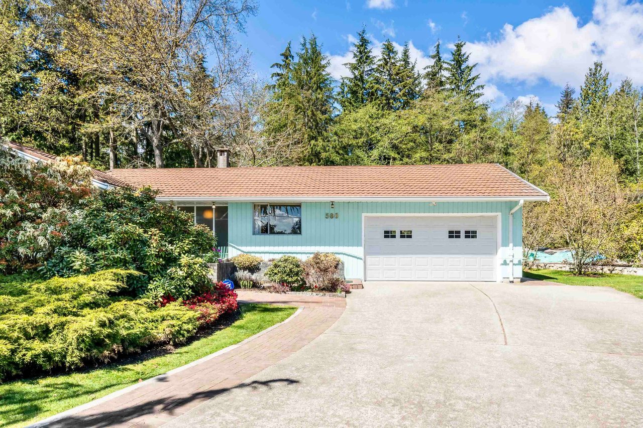 580 Granada Cres