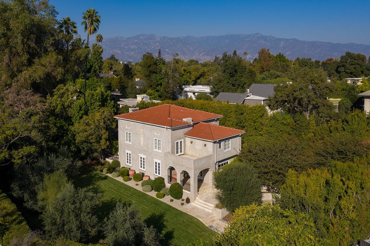 1334 S El Molino Ave