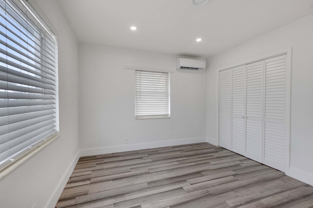 1844 Sheridan St Hollywood FL-33020