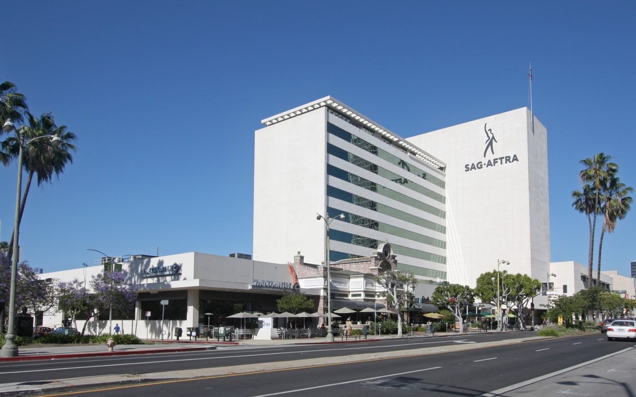 5757 Wilshire Blvd #505