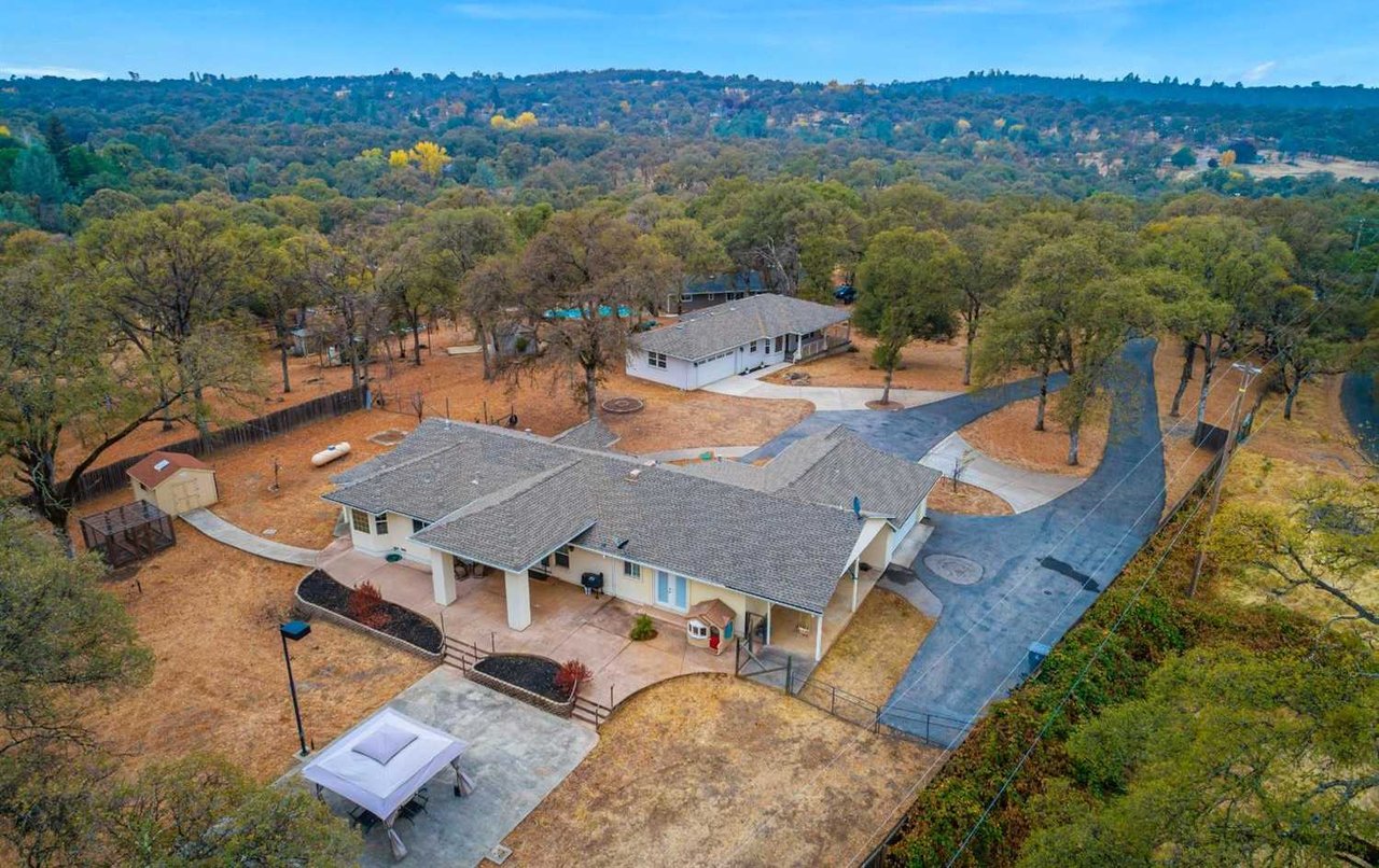 4570 Miller Oak Drive