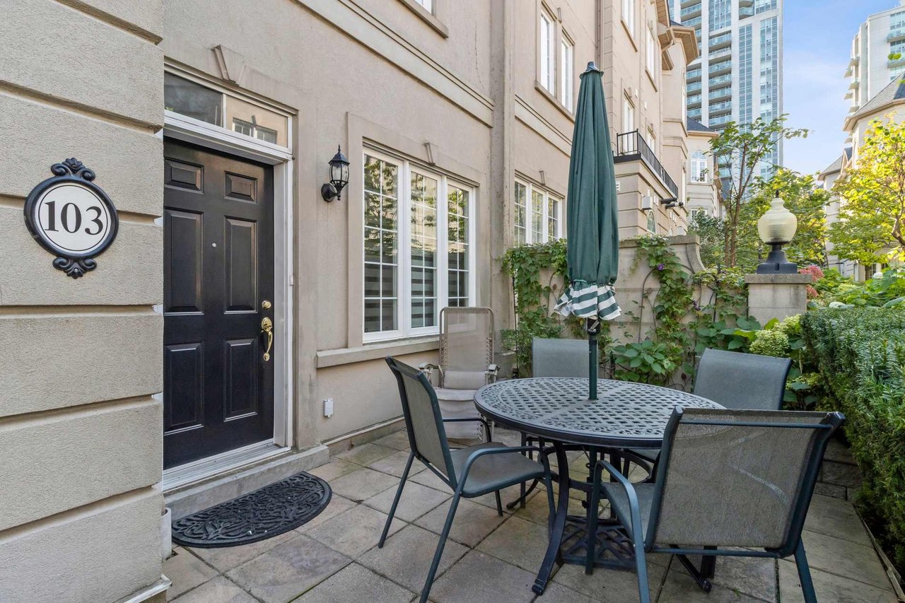 16 Humberstone Drive #103