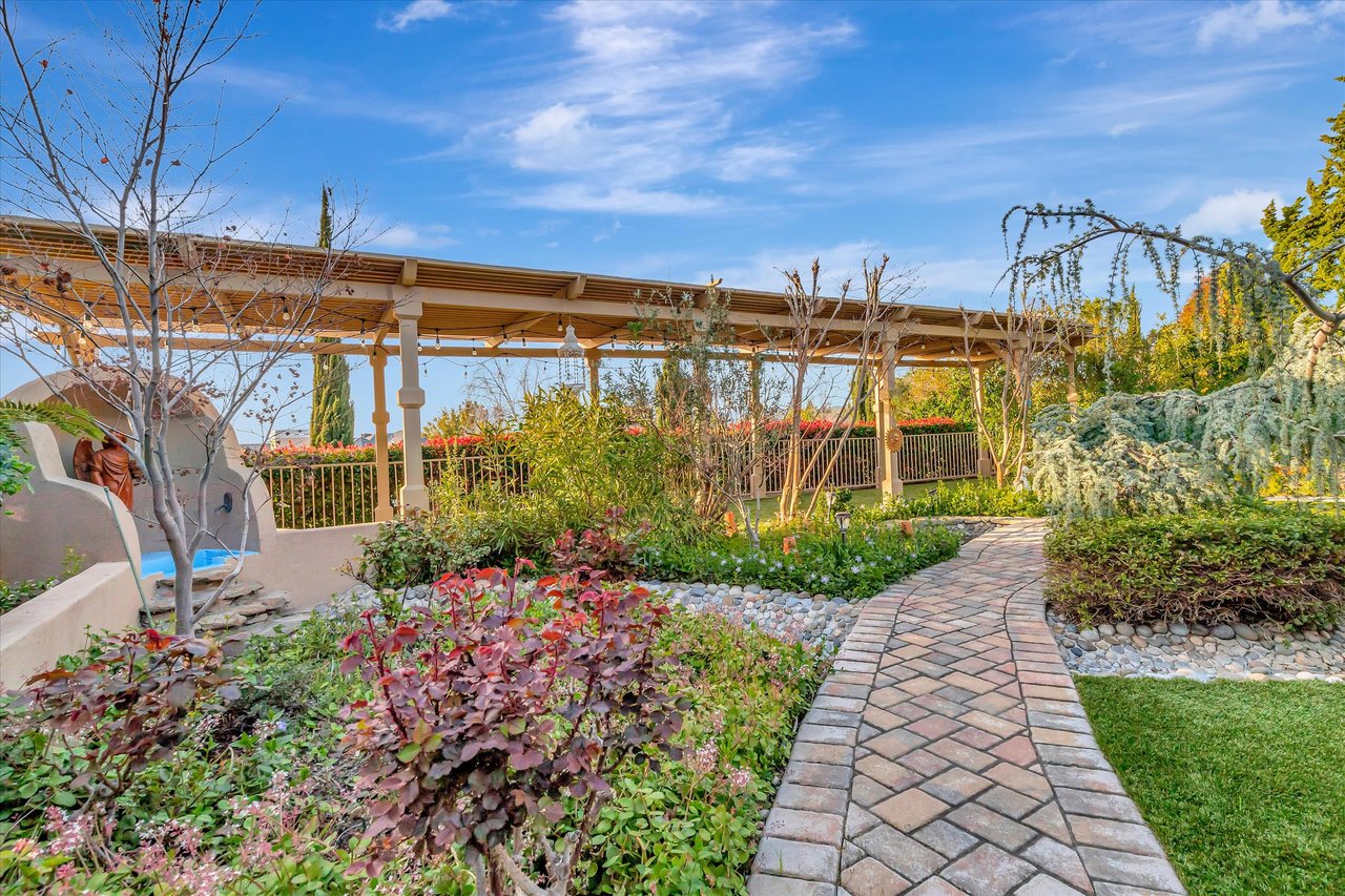 Spectacular Weibel  Residence in Fremont