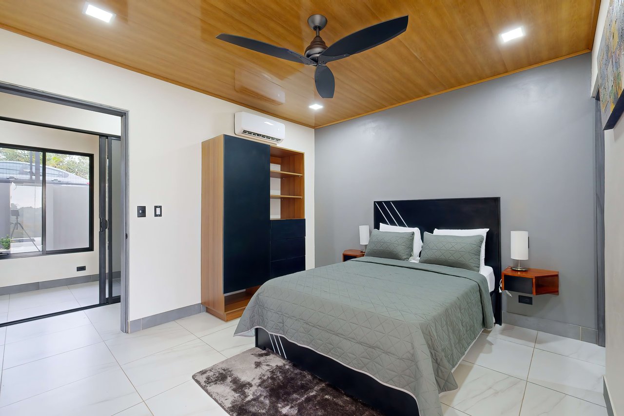 Casa Palma, Brand New Luxury 3 bedroom, 4 bathroom home with Amazing Sunset View in Quepos