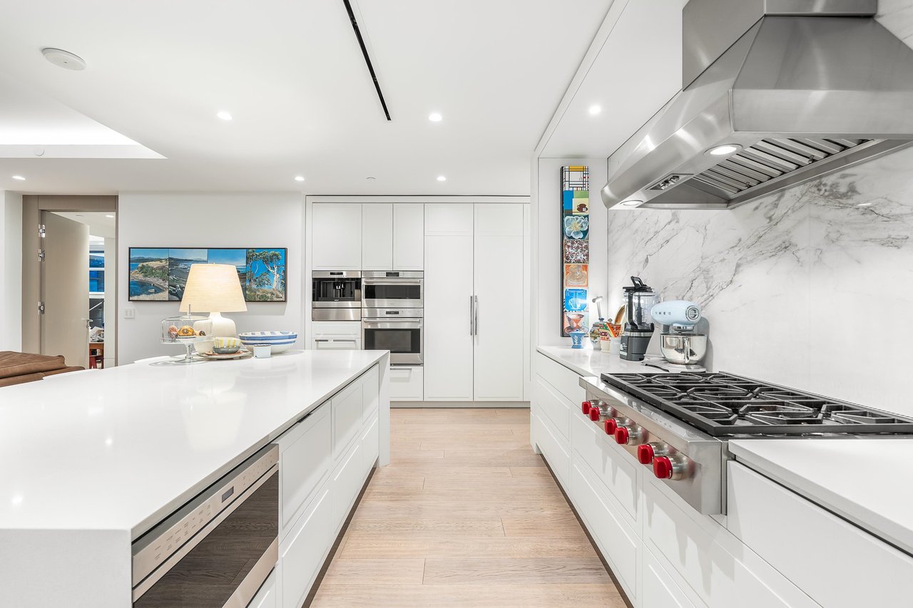 503-2289 Bellevue Ave