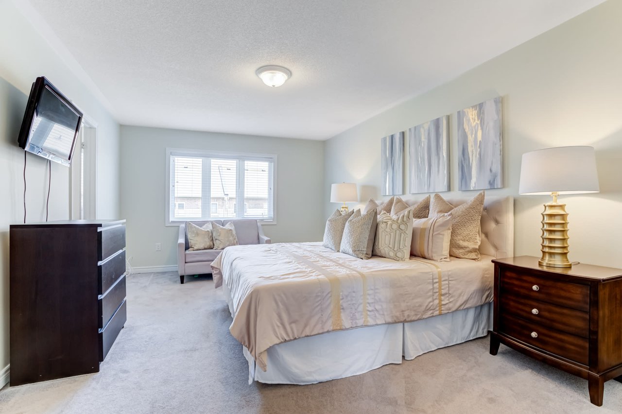 26 Black Locust Dr