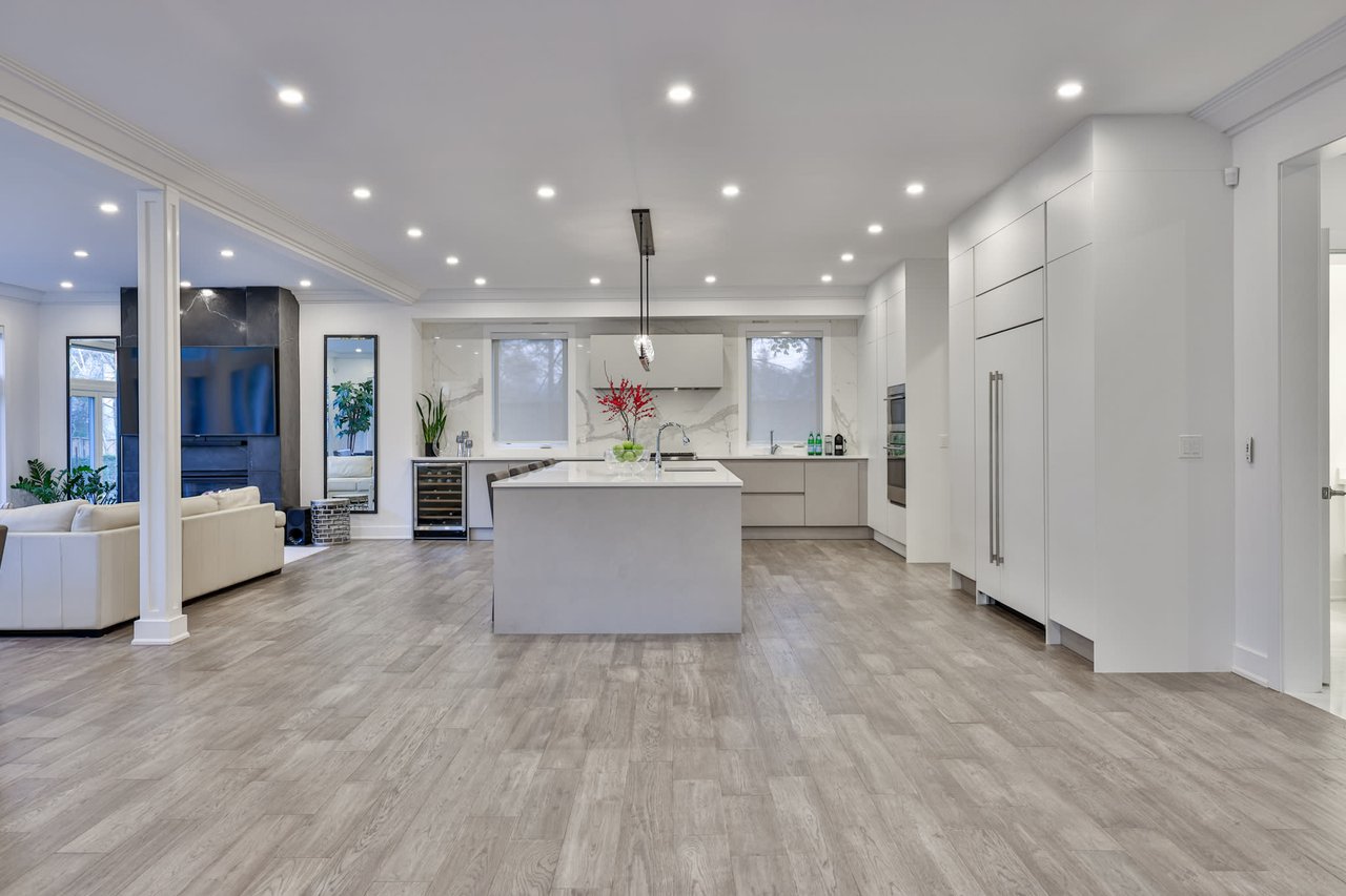 SOLD: Premium Corner Locale