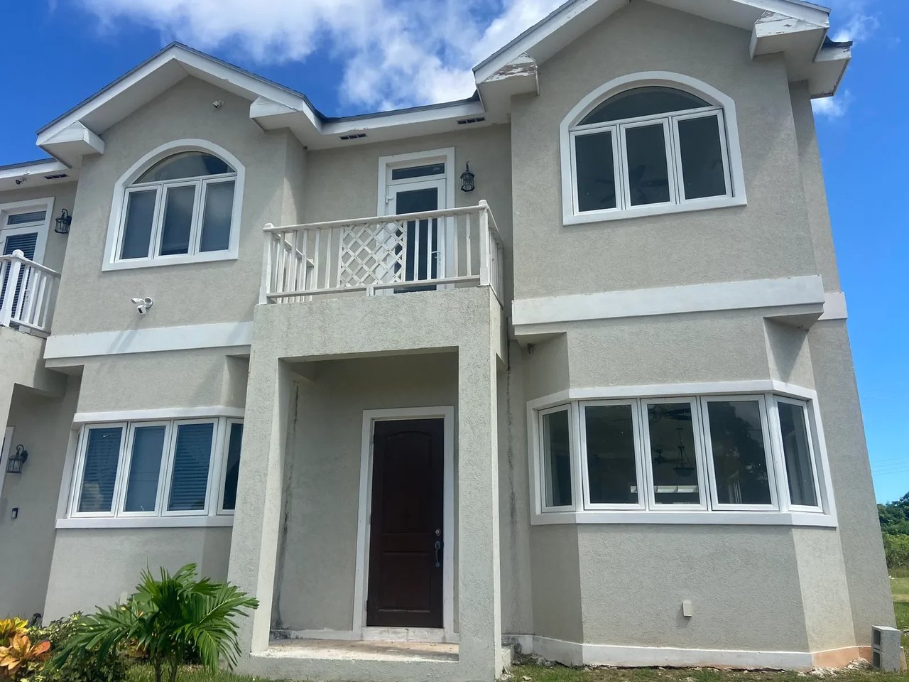25 Eagle Crest 3 Bedroom Townhouse