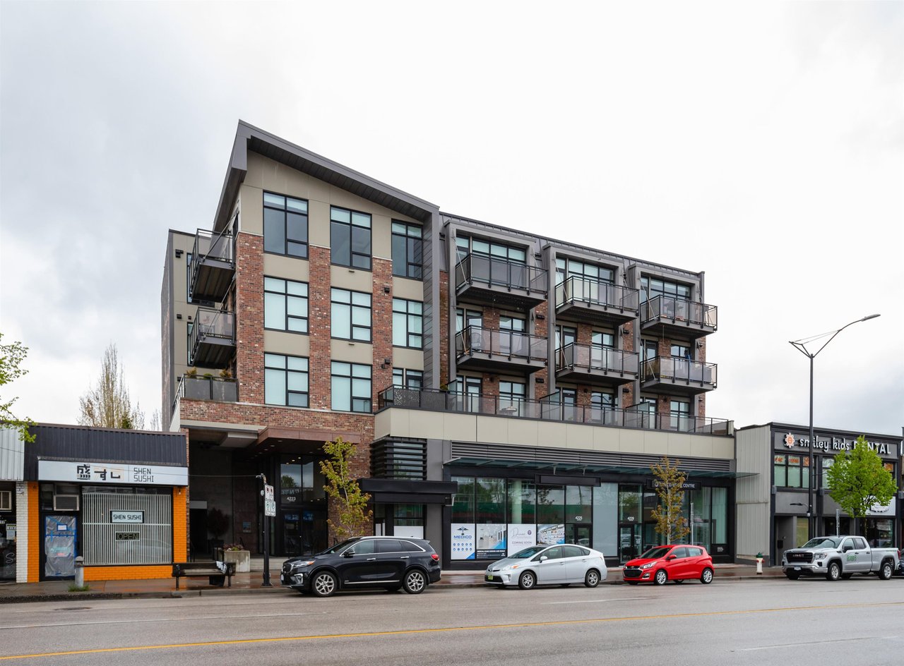 103-4223 Hastings St