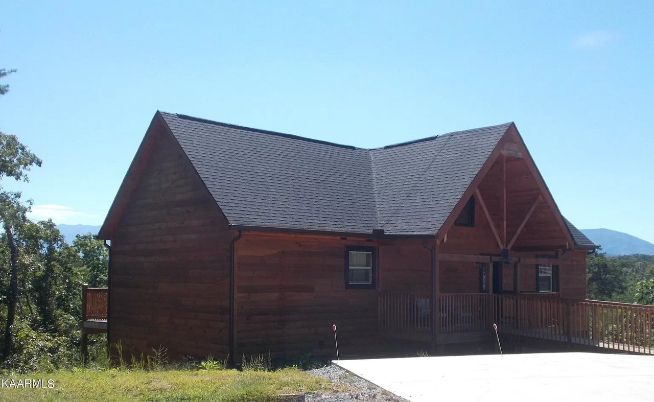 1064 Timber Woods Dr