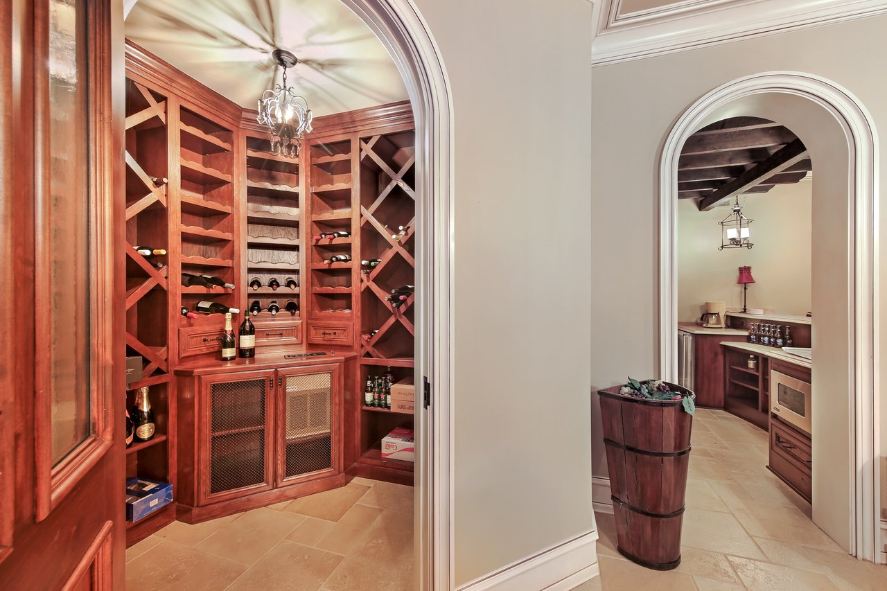 world class home in southeast hinsdale