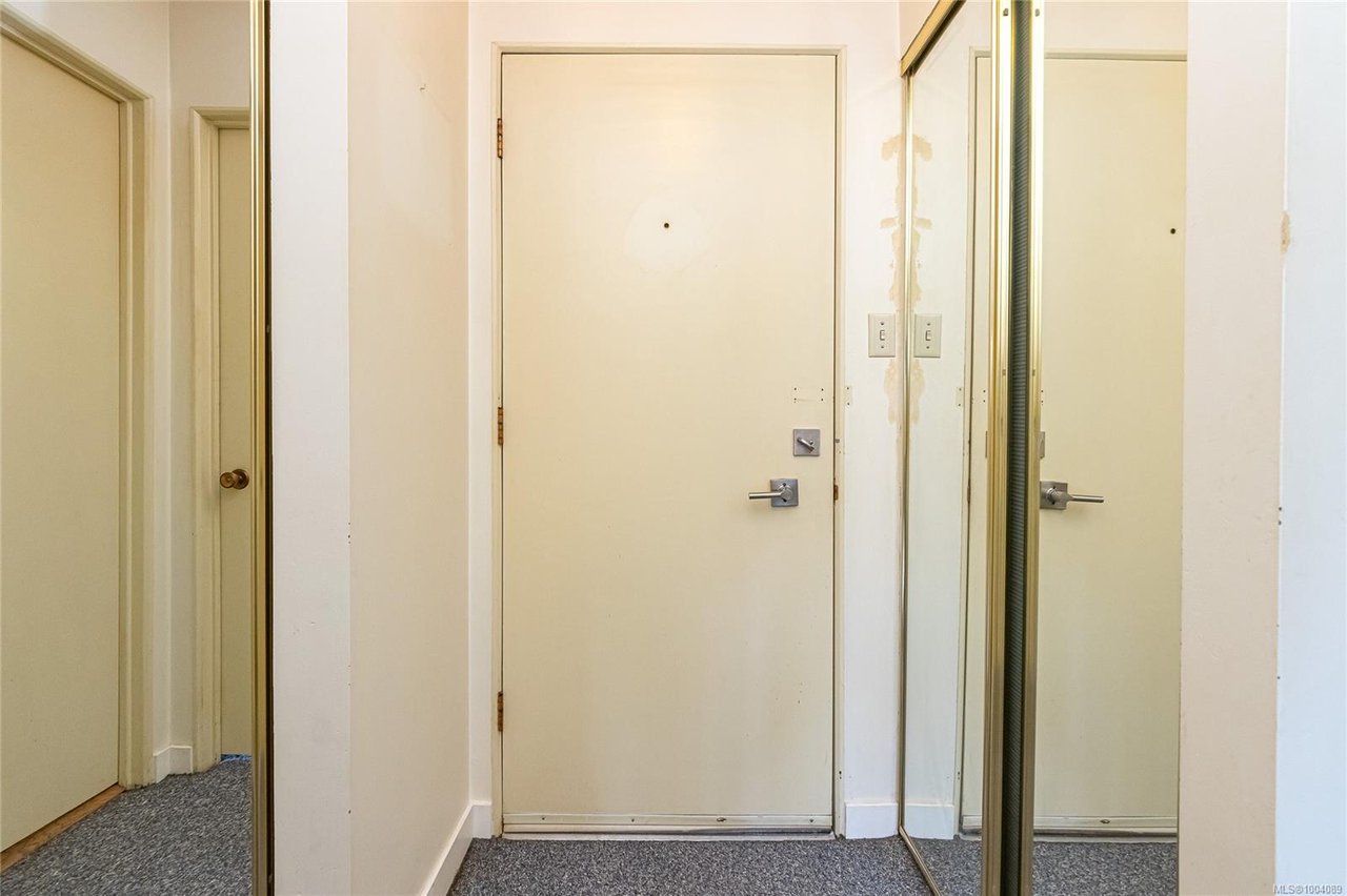 202-1122 Hilda St, Victoria
