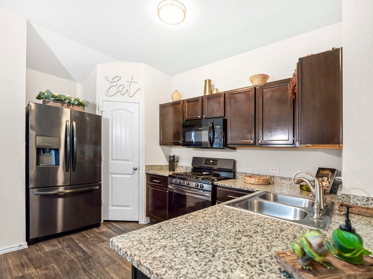 15004 Ben Davis DR