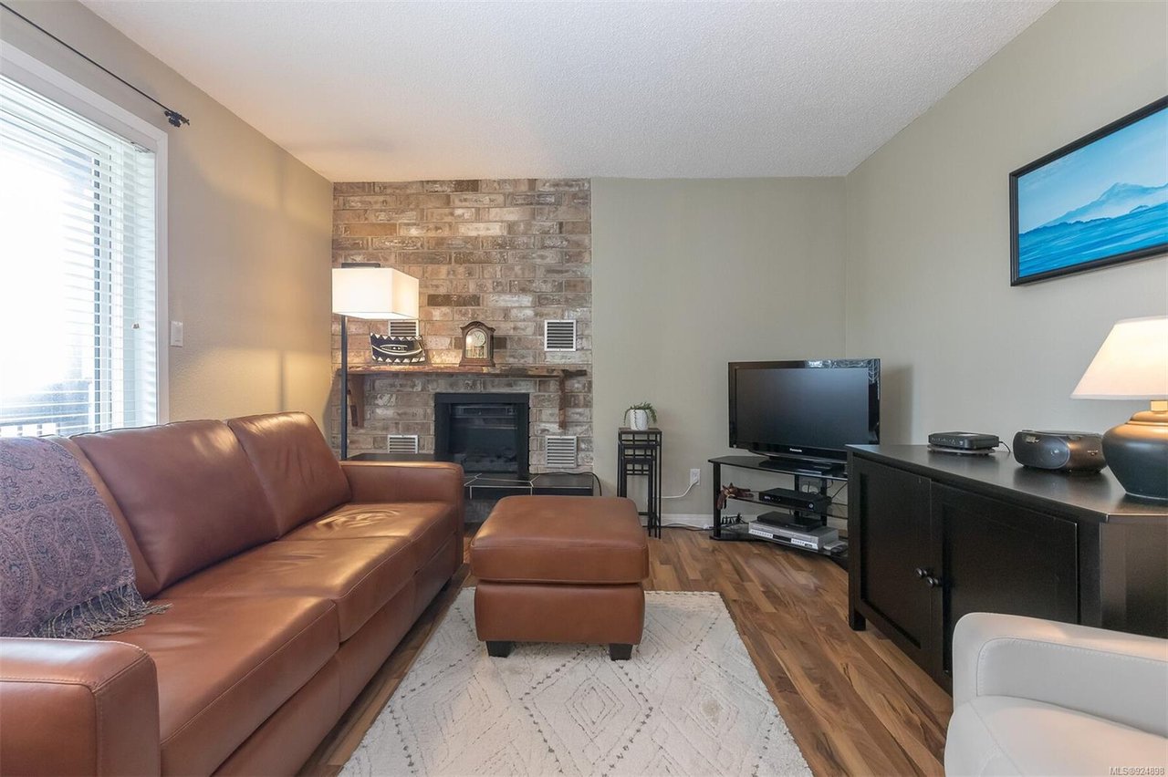 307-10160 Third St, Sidney