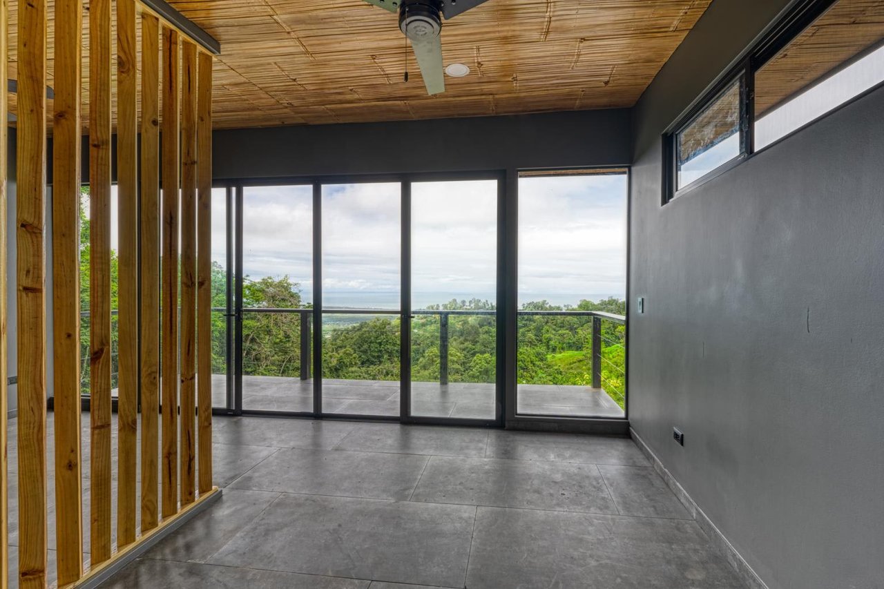 3 Bedroom Ocean View Estate
