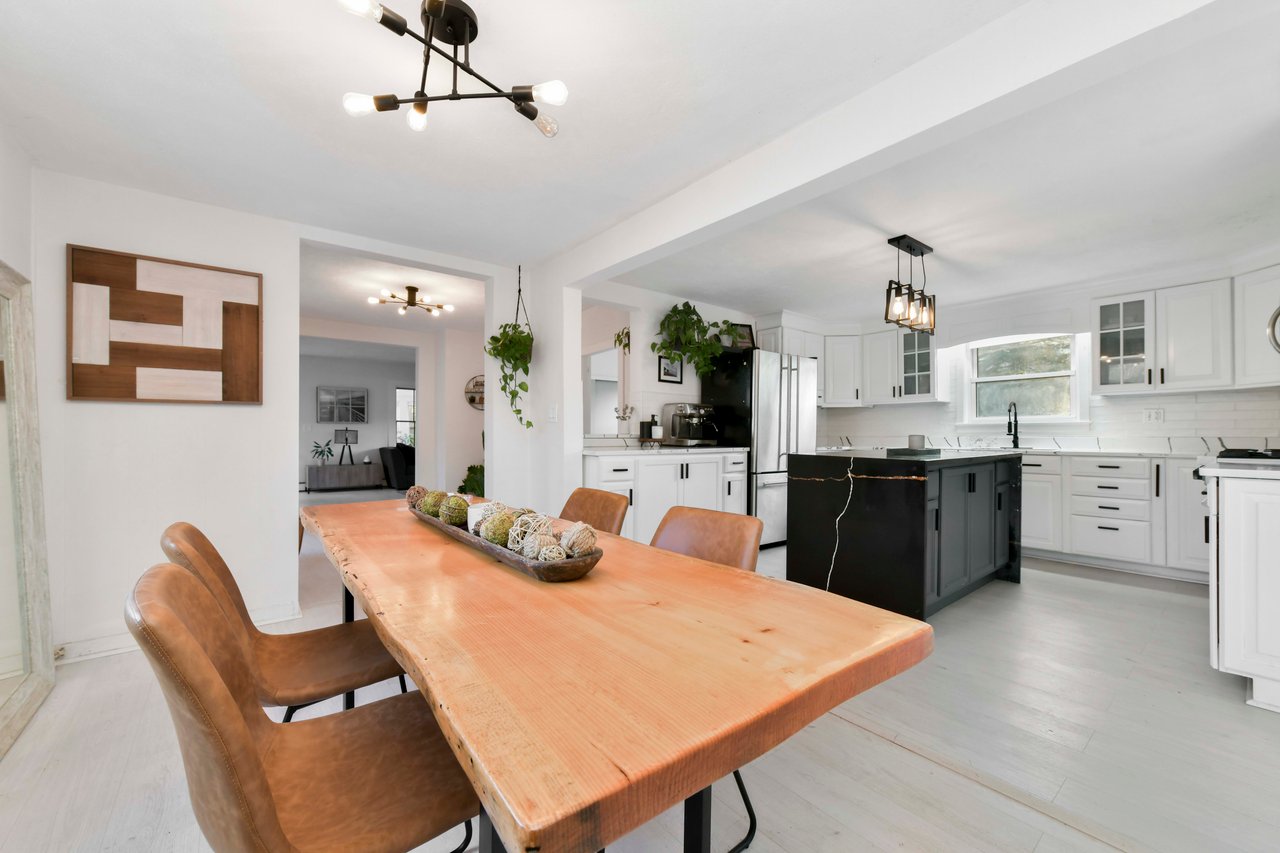 Quintessential Hingham Residence 