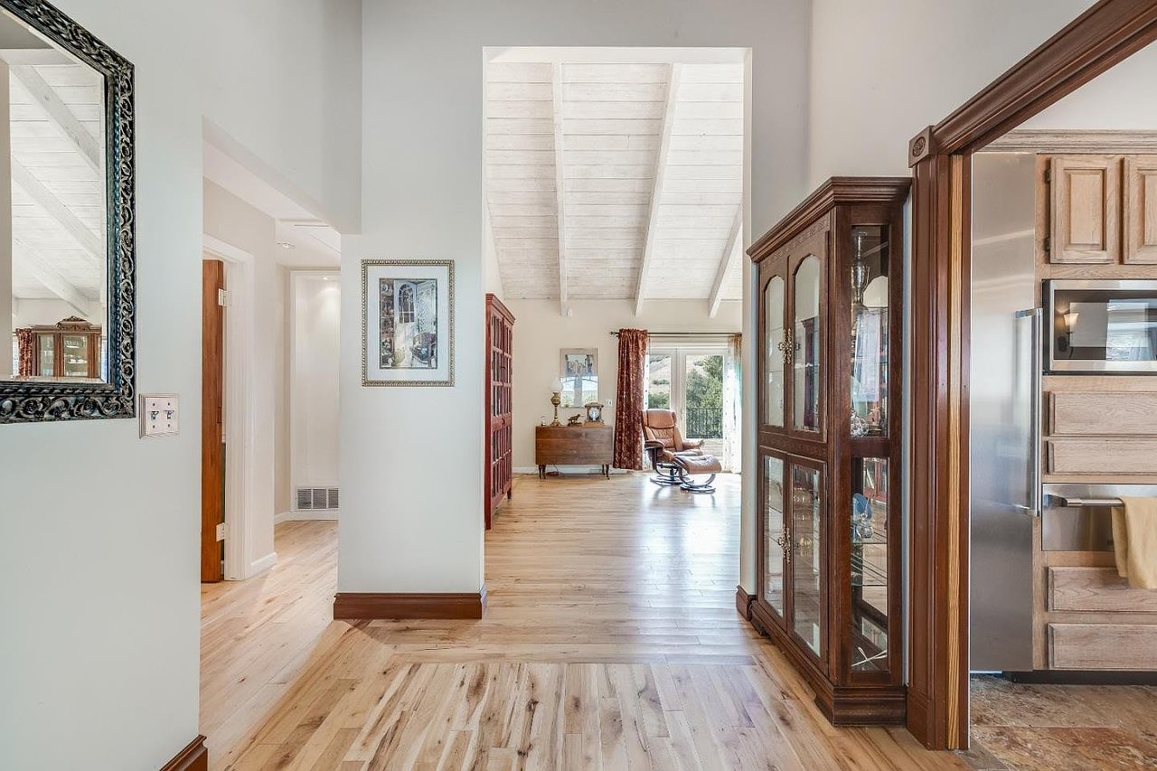 11523 Hidden Hills Rd