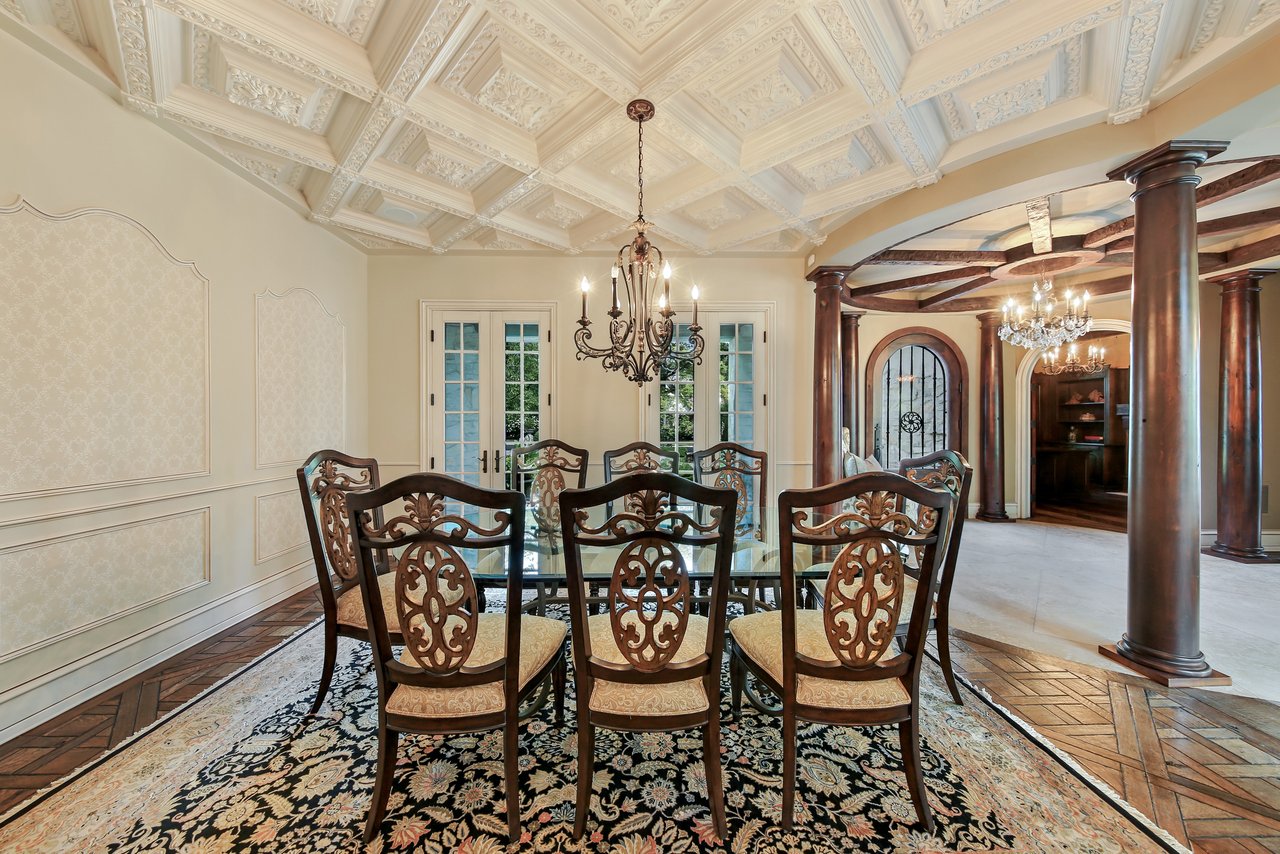 world class home in southeast hinsdale