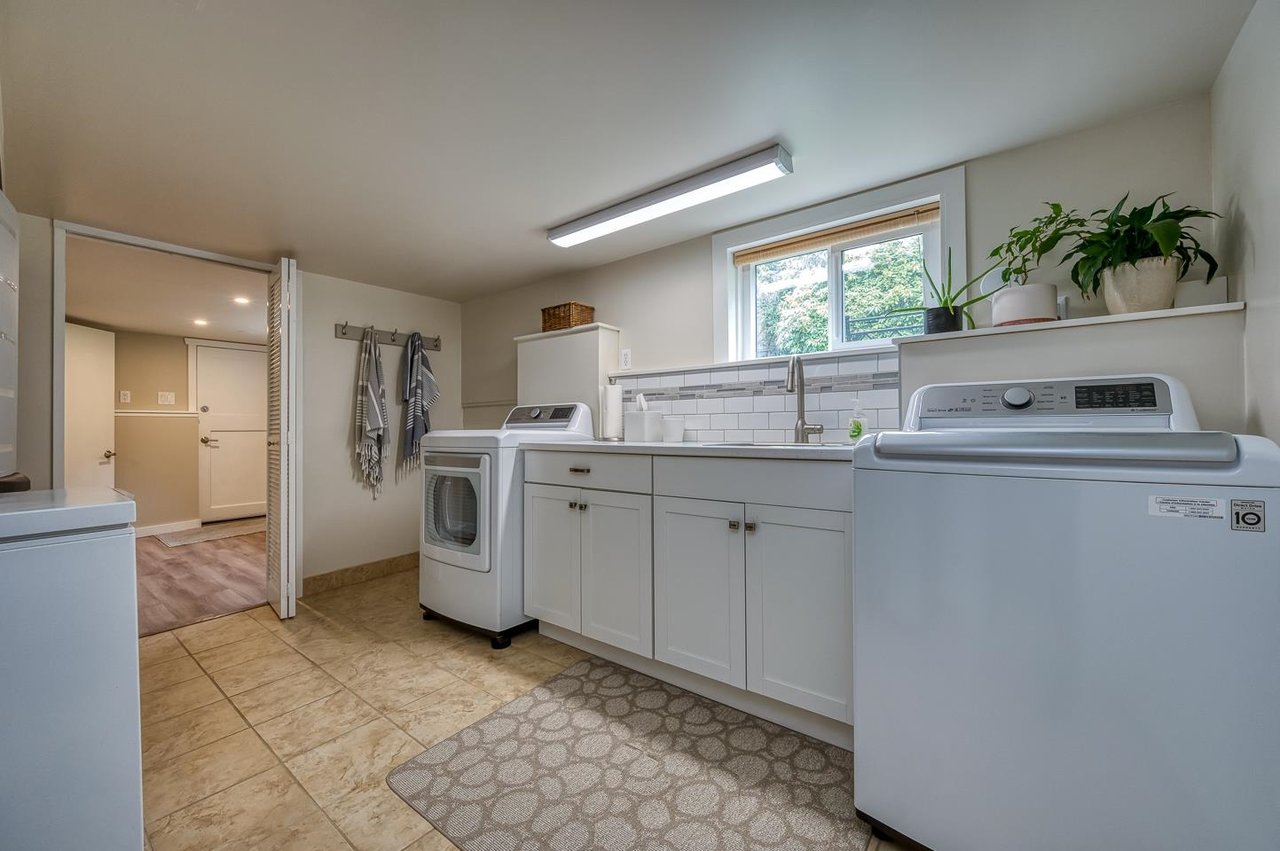 4344 Ranger Cres