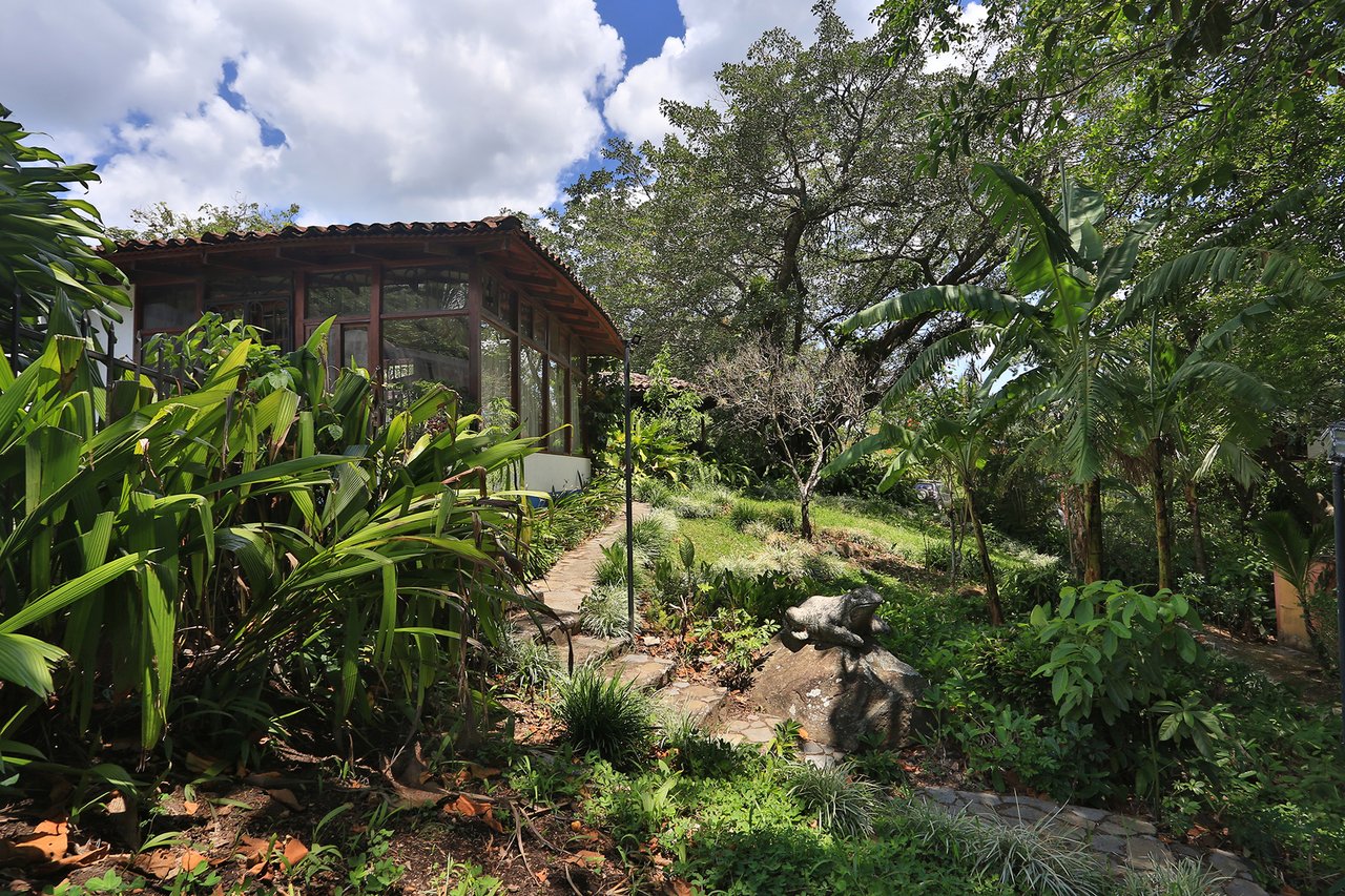 Two Home Rural Retreat, Santa Ana, San Jose