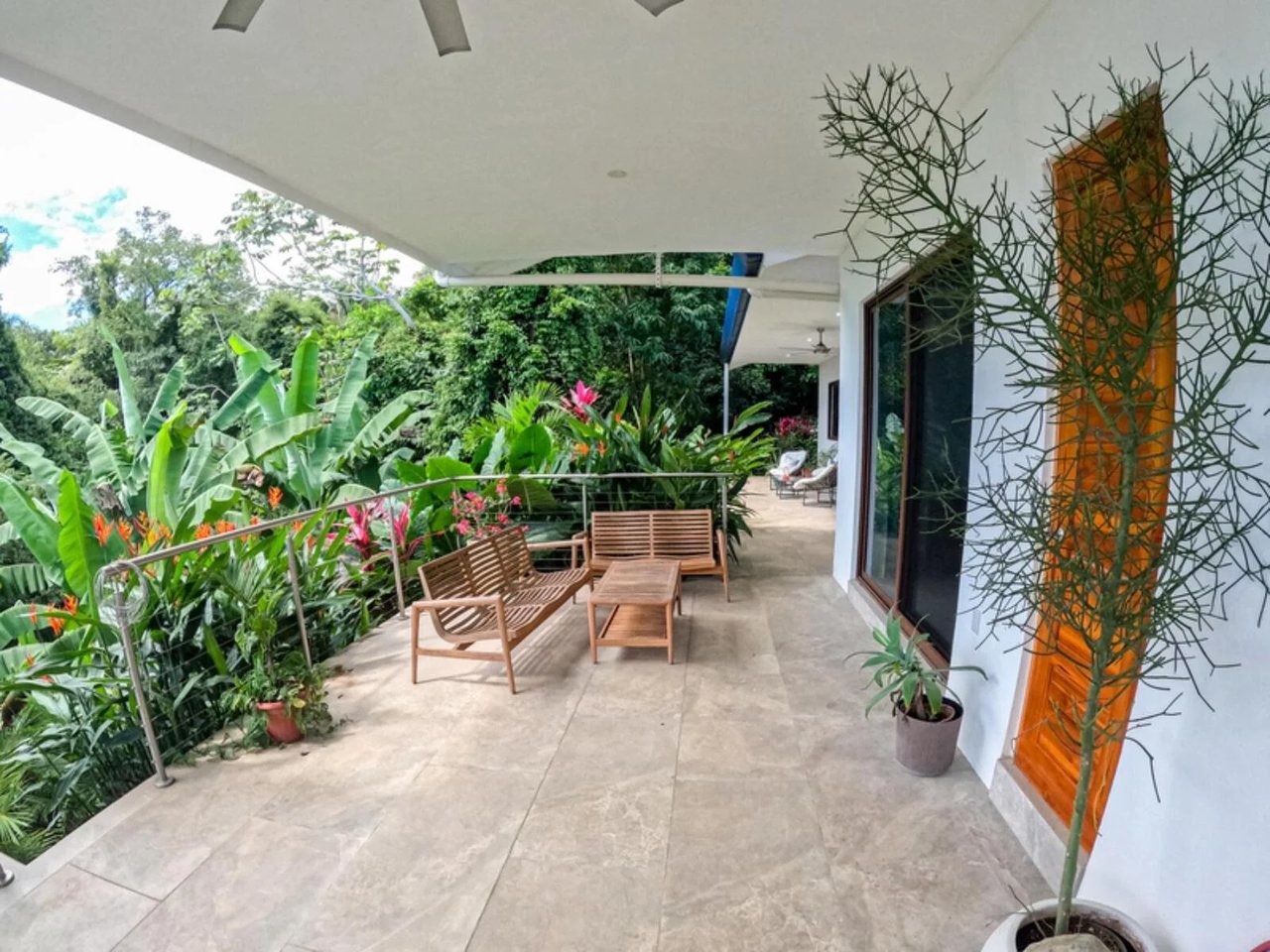 Modern Infinity Pool Estate, Jaco, Puntarenas