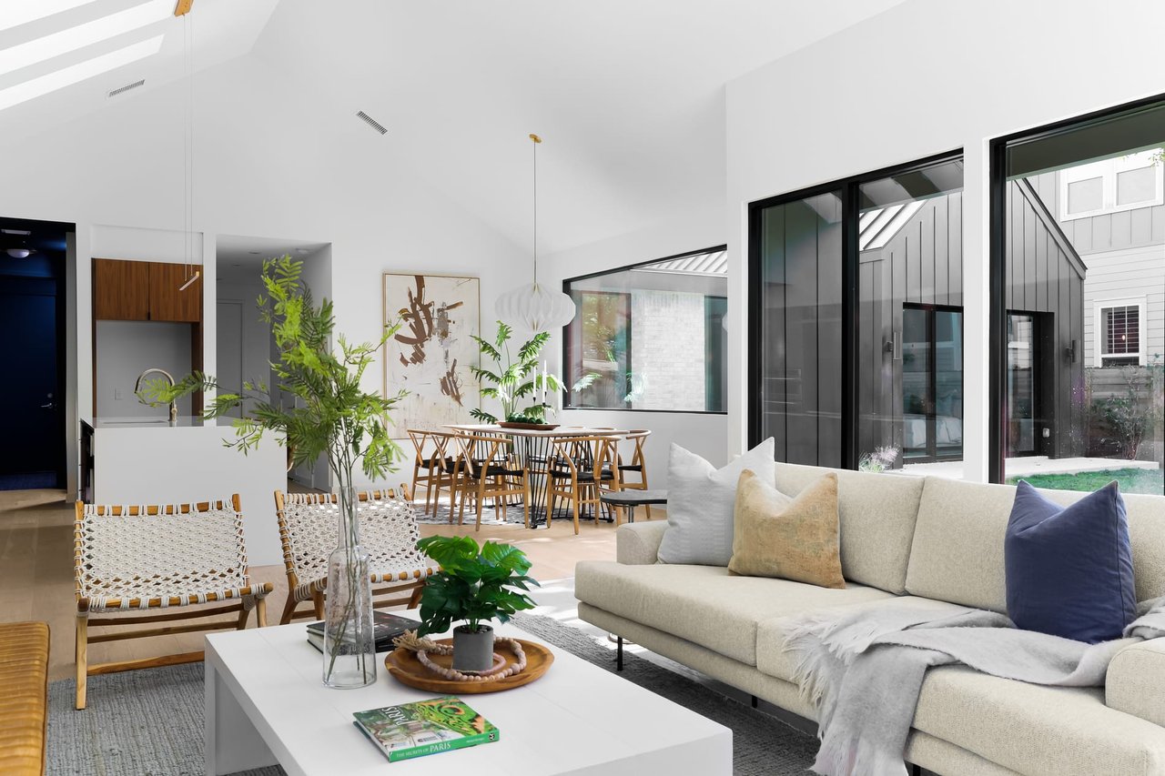 CRESTVIEW MODERN