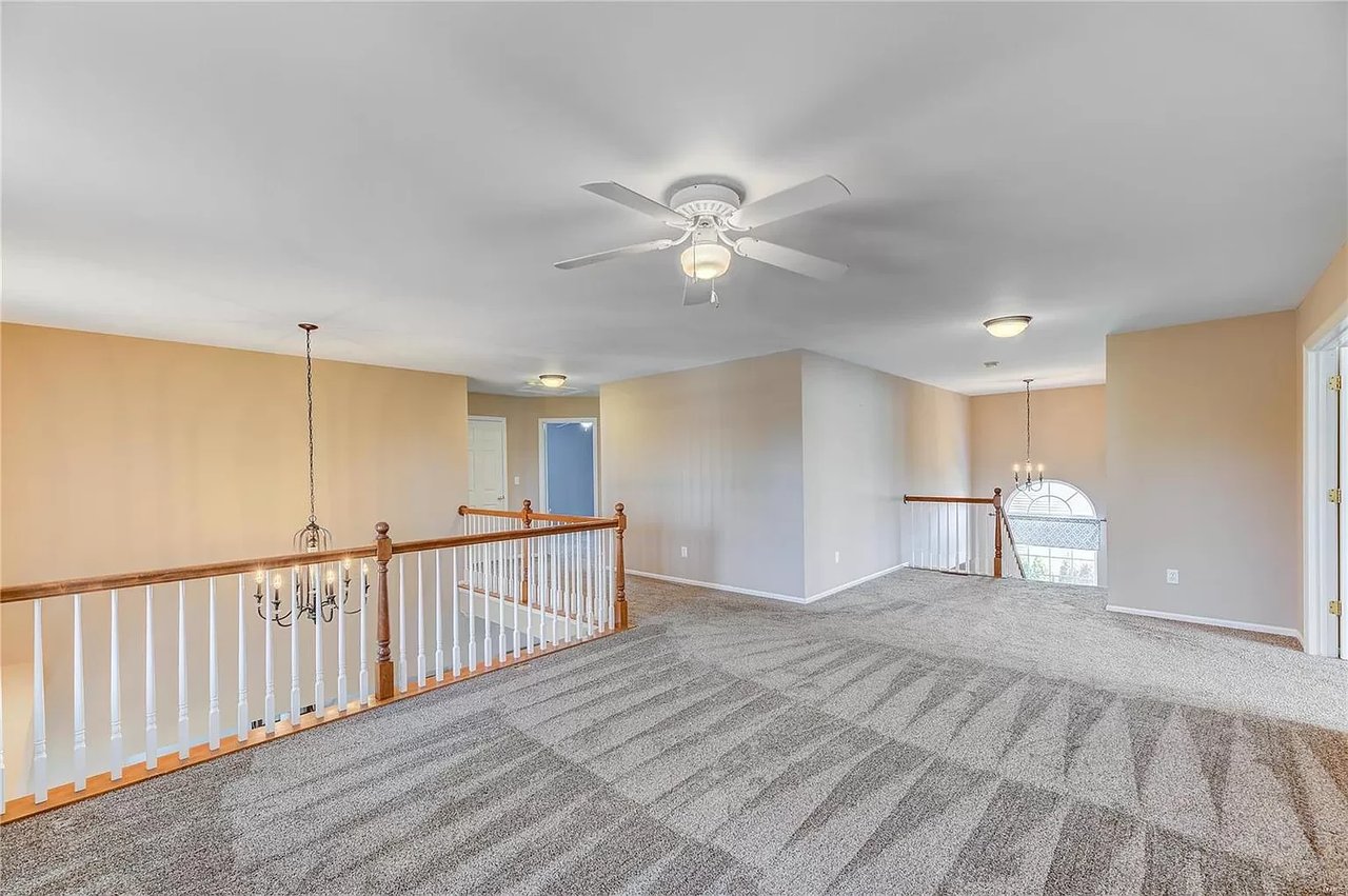 217 Strathmoor Way