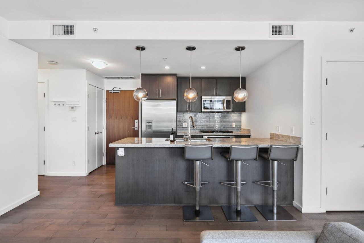 1502-89 W 2nd Ave