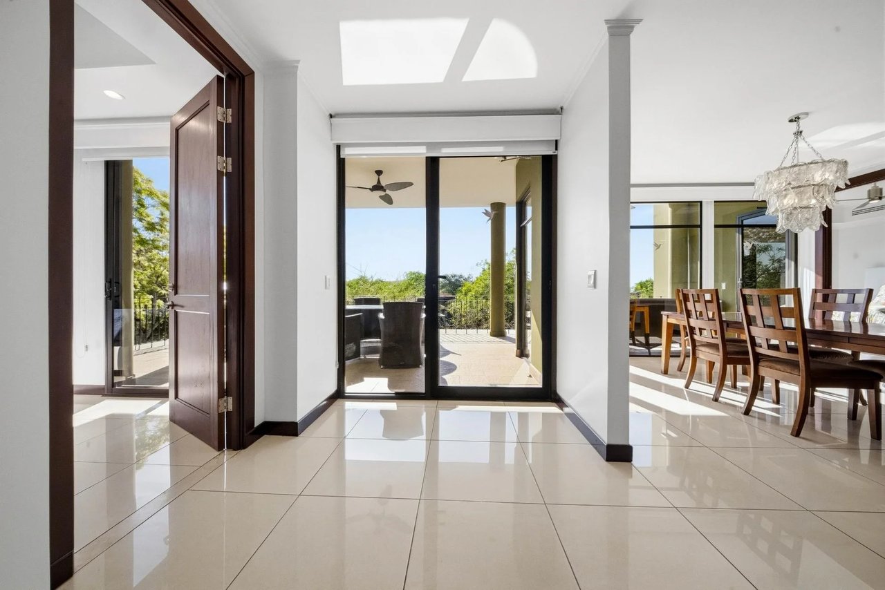 Renovated Carao Golf Condo, Flamingo, Guanacaste
