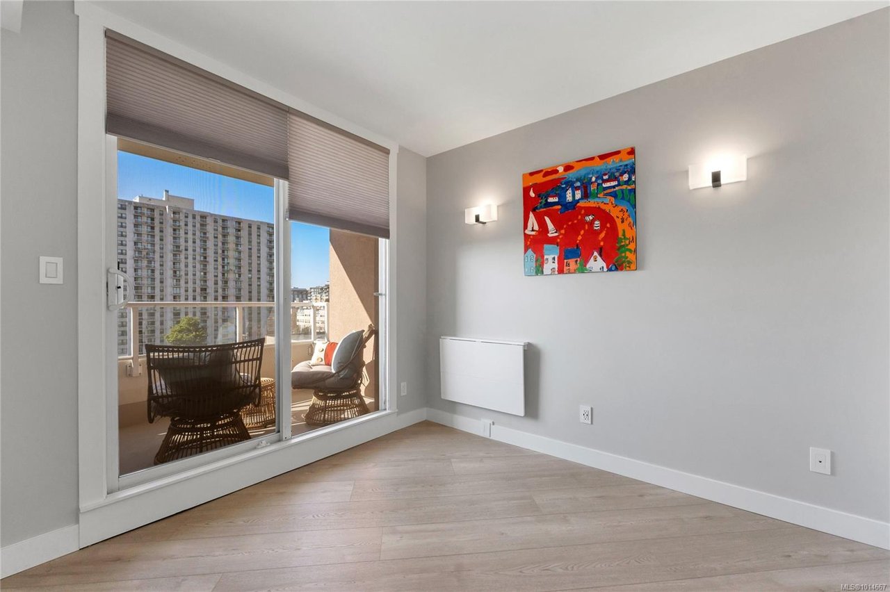804-930 Yates St, Victoria