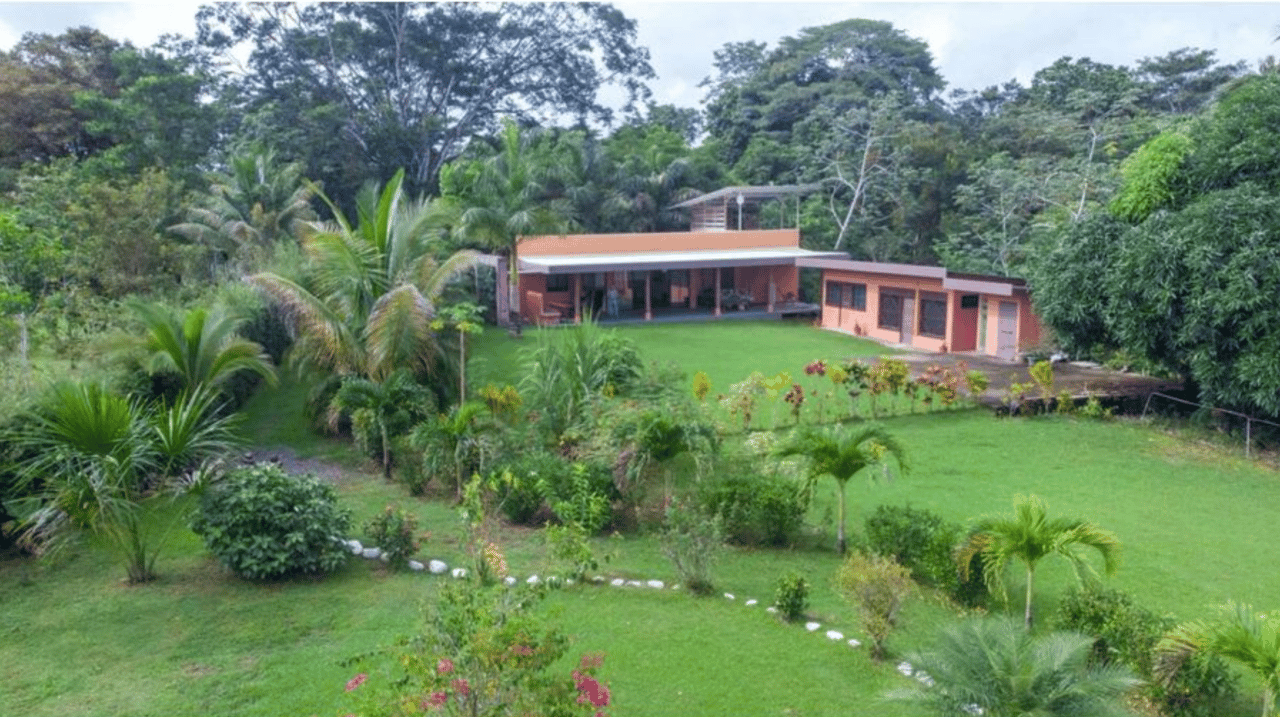 Getaway Paradise Property in the South Pacific 