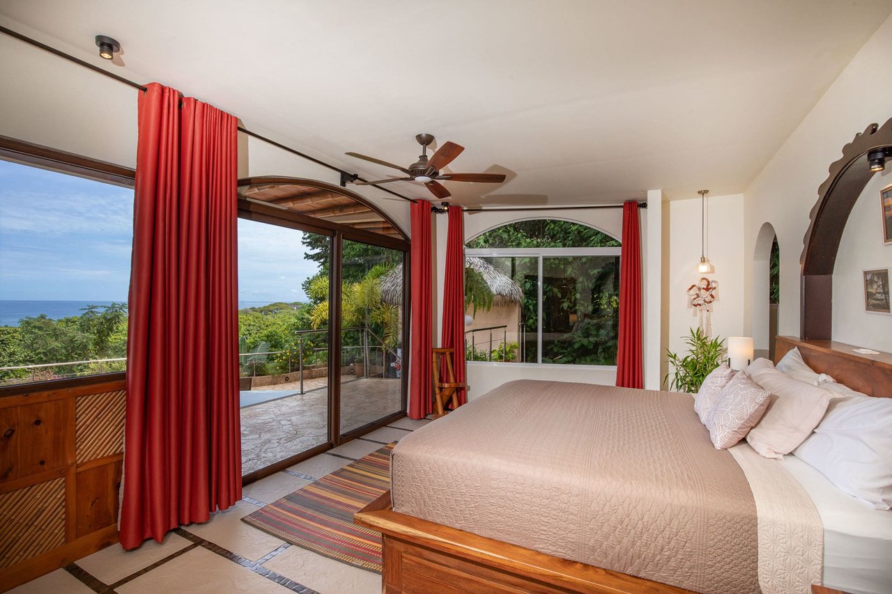 VILLA TUCAN TANGO: TROPICAL LUXURY HOME IN GATED COMMUNITY ABOVE DOMINICALITO