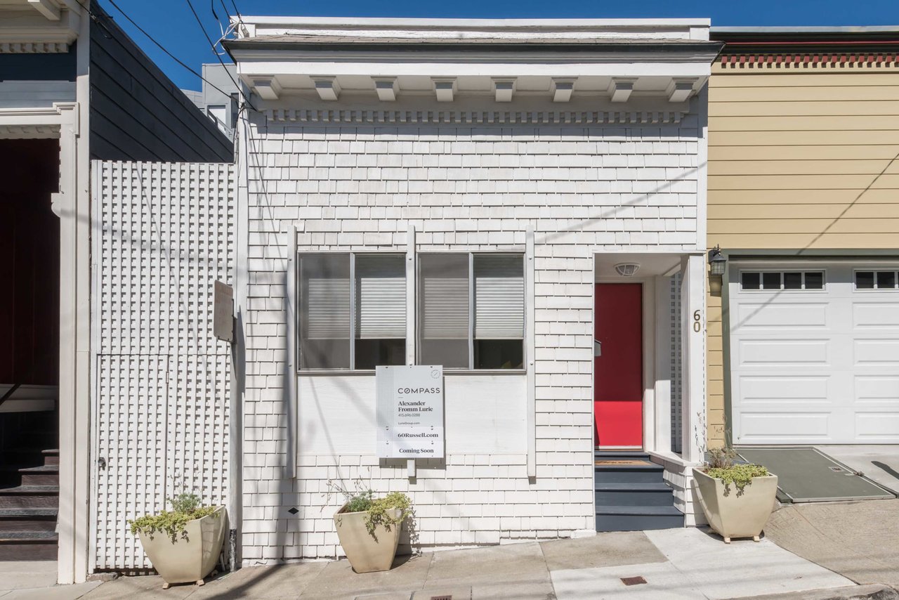 60 Russell St