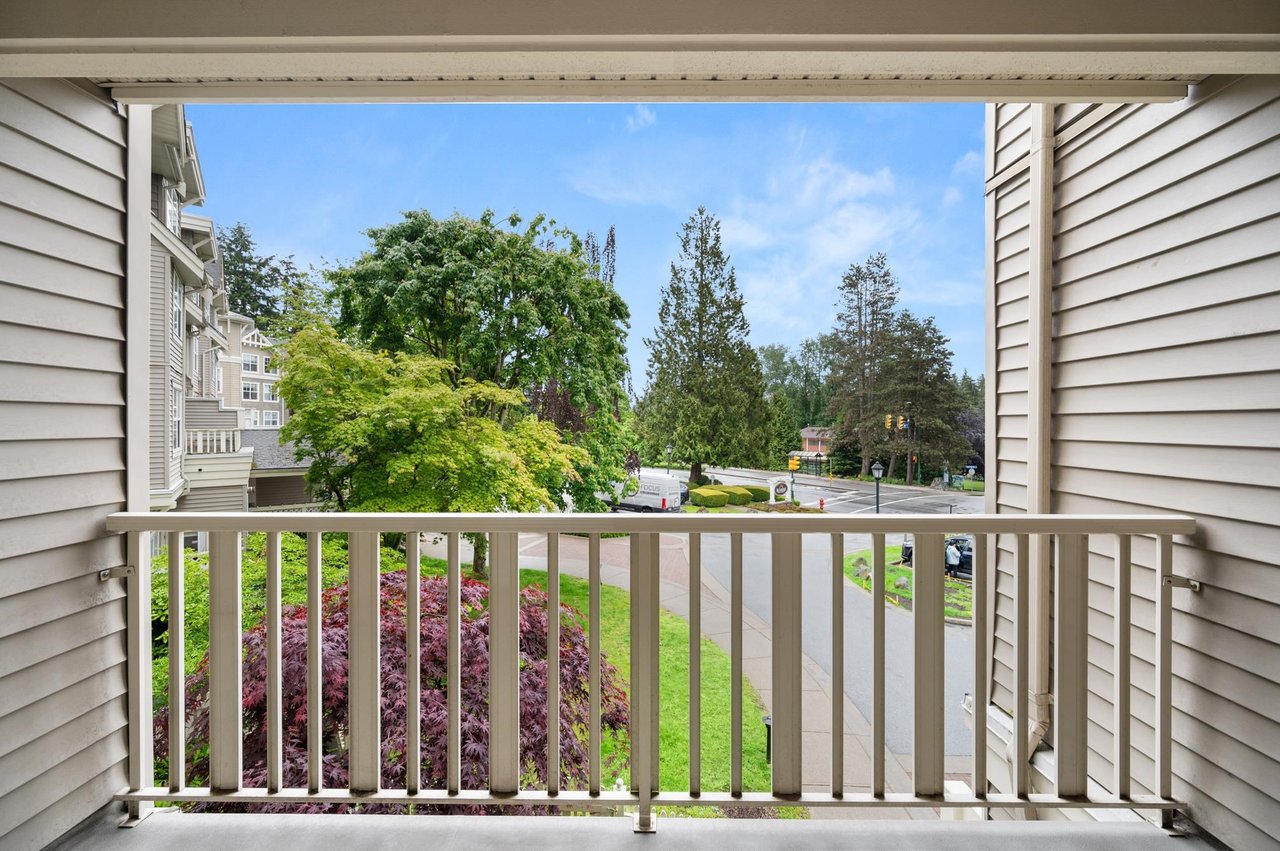 214-960 Lynn Valley Rd