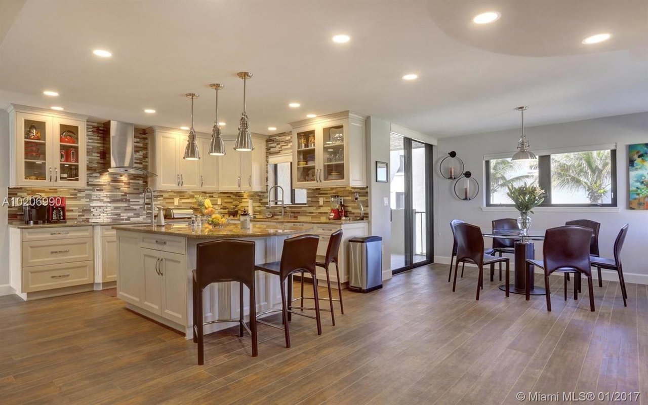 1223 Hillsboro Mile, #9