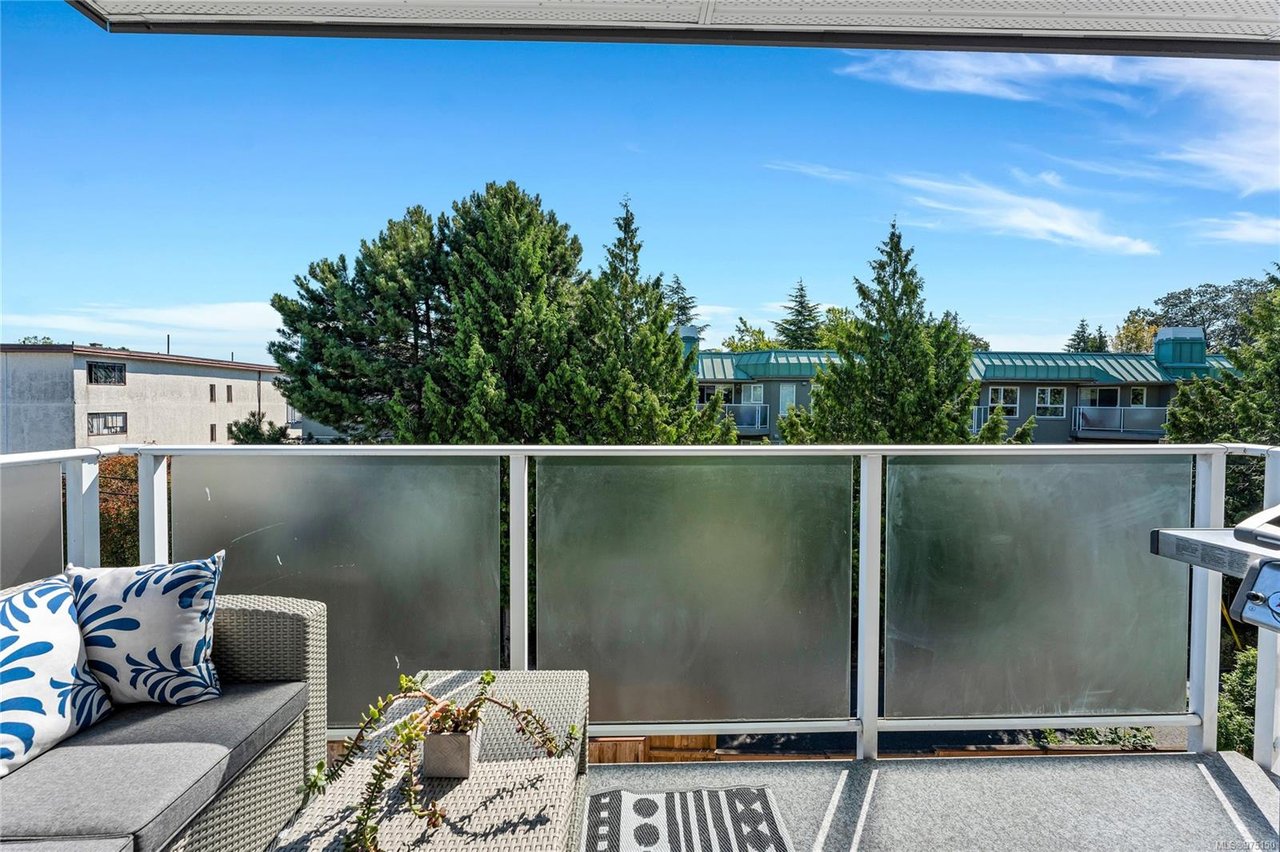 304-2515 Dowler Pl