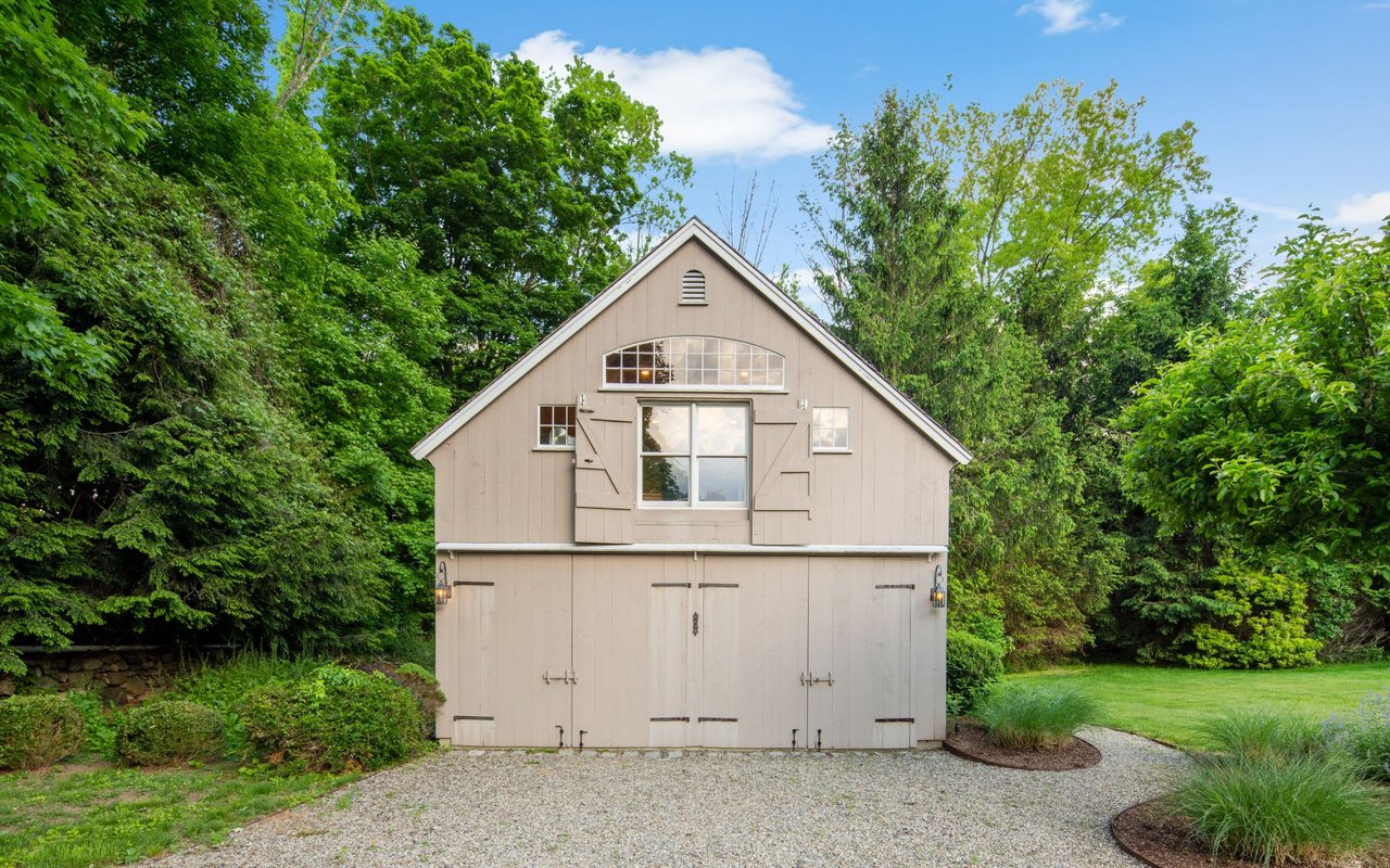 1615 Cross Highway