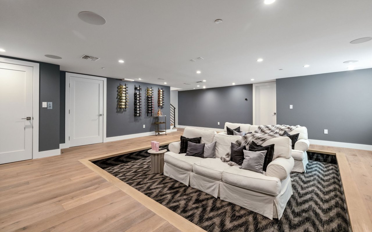 3808 The Strand Drive